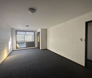 Enjoy low maintenance, Living Here - Photo 6