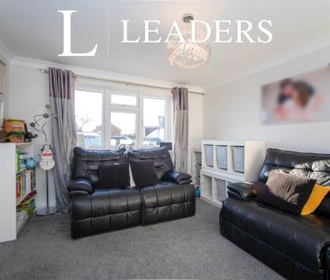 3 bedroom house to rent Knights Road, Hoo, Rochester, ME3 - Photo 1