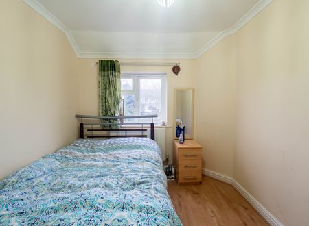 3 Bed Terraced House, Francis Road, HA1 - Photo 5