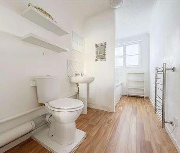 Marina, St. Leonards, TN38 - Photo 3