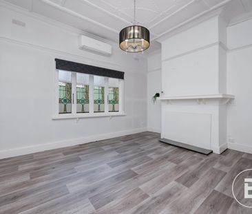 Inner City Cottage Close to Bendigo CBD - Photo 1