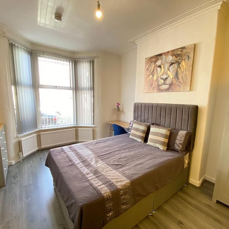 1 bedroom in a house share to rent - Photo 1