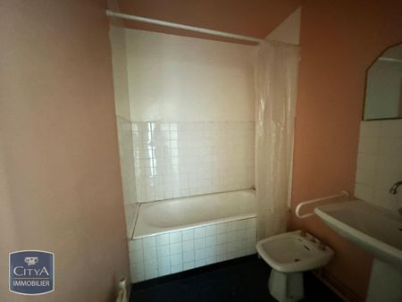 Location Appartement 3 pièces 45m² ST ETIENNE 42100 - Photo 2