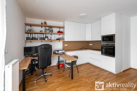 Pronájem bytu 1+kk a garsoniéry 38 m² - Photo 3
