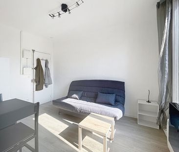Appartement Courbevoie 1 pièce - COURBEVOIE - Photo 3