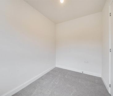 4 Bedroom House - End Terrace - Photo 3