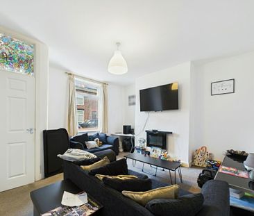 2 bedroom terraced house to rent - Photo 4