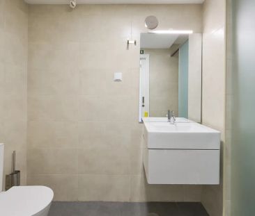 Room in a shared 4-bedroom apartment for rent in Lisbon, couples no... - Foto 4