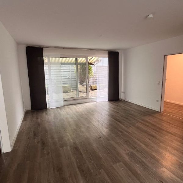 Für Altstadt-Genießer: Moderne 2,5-Zimmer-Wohnung mit großer Dachterrasse im Herzen von Moers - Photo 1