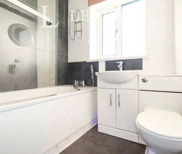 3 bedroom house to rent Red Lion Square, Chesterton, ST5 - Photo 5