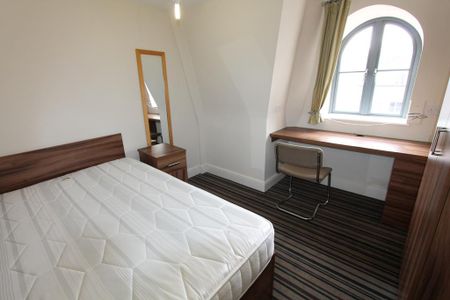 6 bedroom flat to rent - Photo 5