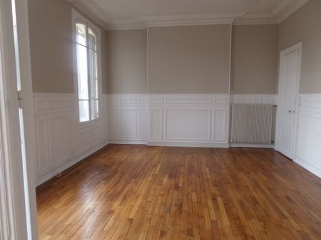 APPARTEMENT REIMS, Place du Forum - Photo 3