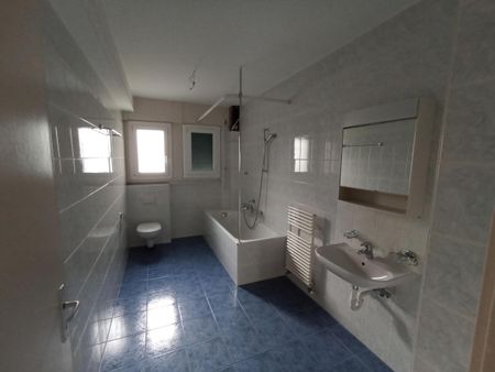 Joli 4.5 pièces rénové récemment au rez-de-chaussée - Foto 3