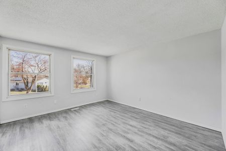 For Lease - 17 Maplestone Avenue, Sarnia, Ontario - Photo 4