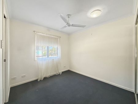 Well Appointed Townhouse Only Minutes to the River&excl; - Photo 2