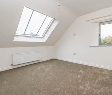 4 bedroom detached house to rent - Photo 3