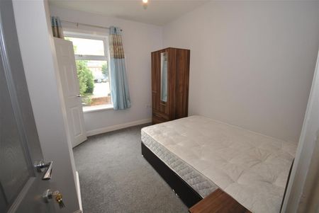 Room 4 39 Shirland Street, Chesterfield - Photo 2