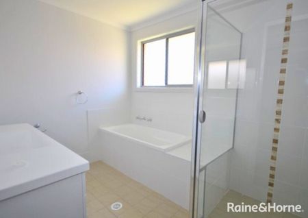 Modern Family Living - Photo 5