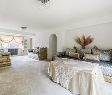 6 bedroom detached house to rent - Photo 1