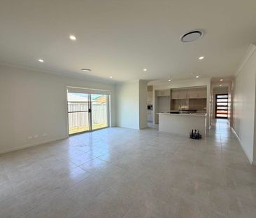 Brand New & Spacious 4-Bedroom Home with Alfresco – Menangle Park - Photo 6