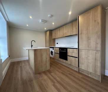 3 bedroom flat to rent - Photo 5