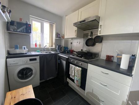 2 bedroom terraced house to rent - Photo 5