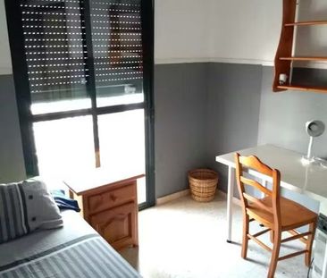 Calle Tintes, Sevilla, Andalusia 41003 - Photo 6