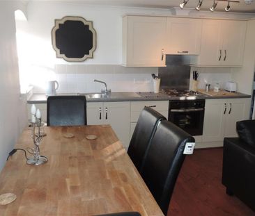 3 bedroom apartment to rent - Photo 6