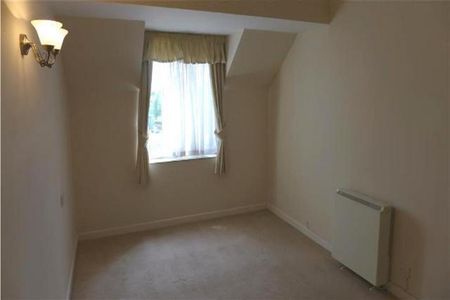 1 bedroom retirement property to rent - Photo 3