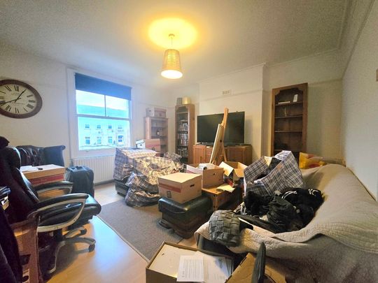 2 Bedroom Duplex Apartment, Lower Addiscombe Road, Croydon CR0 - Photo 1