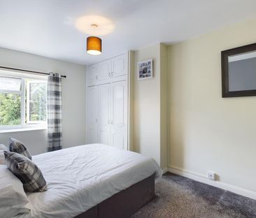 2 bedroom end of terrace house to rent - Photo 4