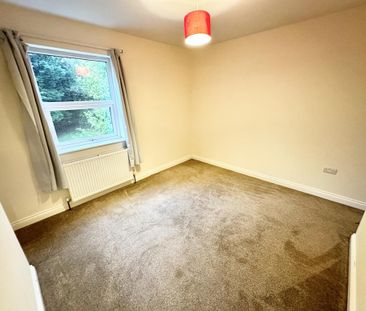 3 bedroom end of terrace house to rent - Photo 4