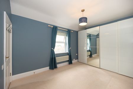 2 Bed Penthouse, Worple Road, SW19 - Photo 5
