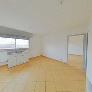 Location Appartement 2 pièces 50m² ROMANS SUR ISERE 26100 - Photo 2