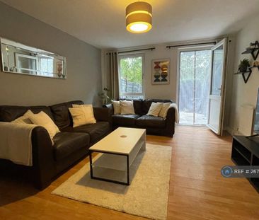 3 bedroom maisonette to rent - Photo 2