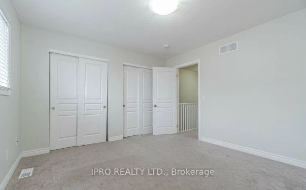 Condo Townhouse For Lease | X9256511 - Photo 1