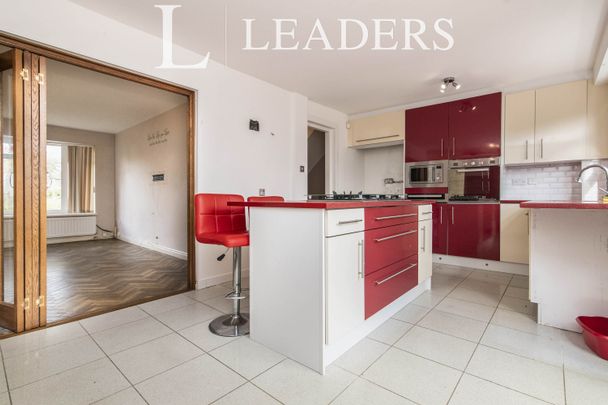 4 bedroom house to rent Seals Green, Birmingham, West Midlands, B38 - Photo 1