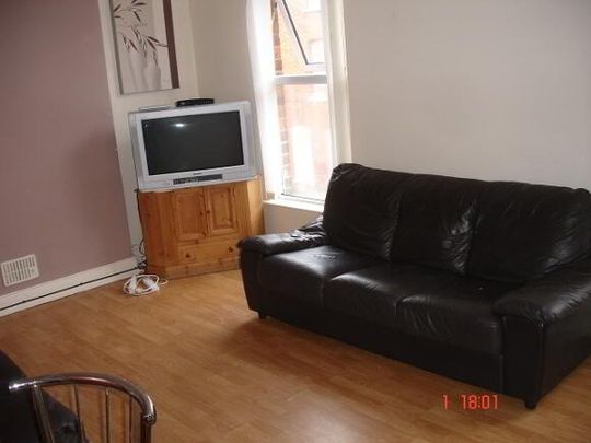 100 Wellesley Avenue, Lisburn Road, Belfast, BT9 6DH - Photo 1