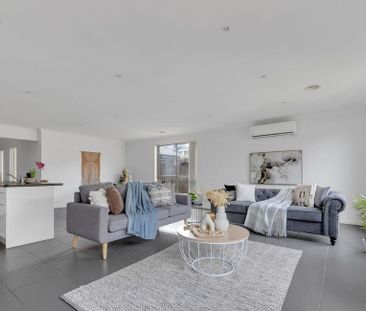 Modern Family Home for Comfortable Living - Photo 3