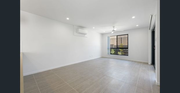 Brand New Courtyard Family Home - Photo 1
