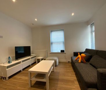 1 bedroom in a house share to rent - Photo 1