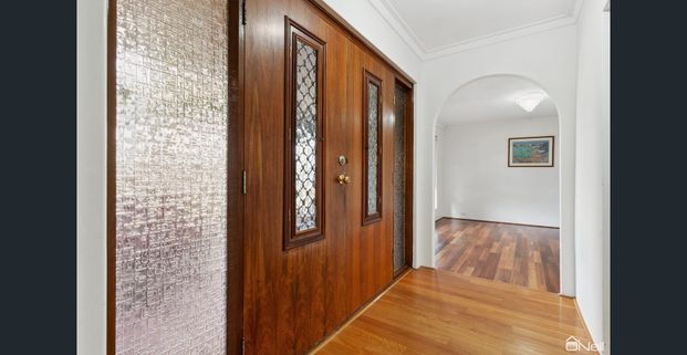 MADDINGTON - 4X1- SPACIOUS, BEAUTIFUL FAMILY HOME - Photo 1