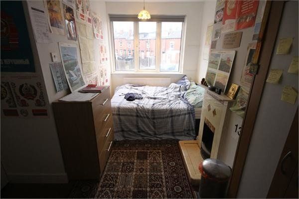 3 Bed - 15 Hessle Walk, Hyde Park, Leeds - LS6 1EJ - Student - Photo 1