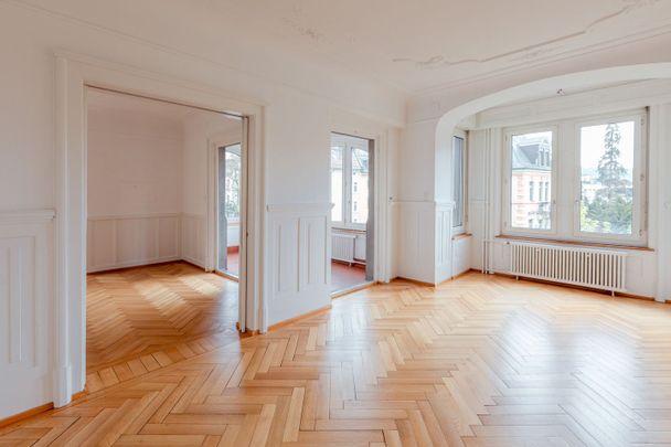 Helle 5.5 Zimmer-Wohnung an zentraler Lage - Photo 1
