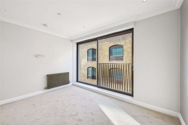 An excellent three bedroom flat in this new development located in central London. - Photo 1