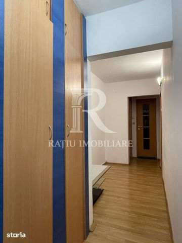 Apartament cu 3 camere | Decomandat | Parcare | Nufărul | Oradea - Fotografie 3
