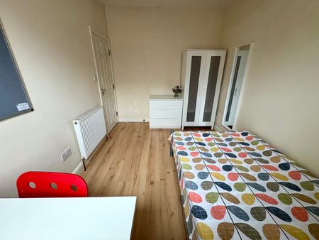 5 bedroom house to rent Pomona Street, Sheffield, South Yorkshire, S11 - Photo 5