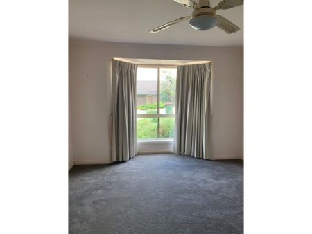 4 Lakeview Avenue, Port Lincoln SA 5606 - House For Rent | Domain - Photo 5