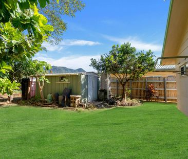SPACIOUS FAMILY HOME SET IN QUIET CLOSE - Photo 5