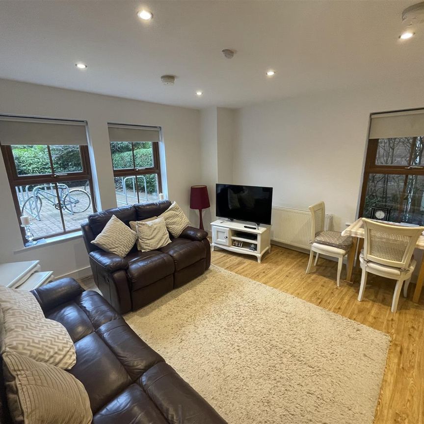 Balmoral Grange, Apt 1 22 Upper Lisburn Road, Finaghy, - Photo 1